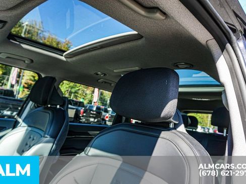 Used 2024 Kia EV9 Wind image 19