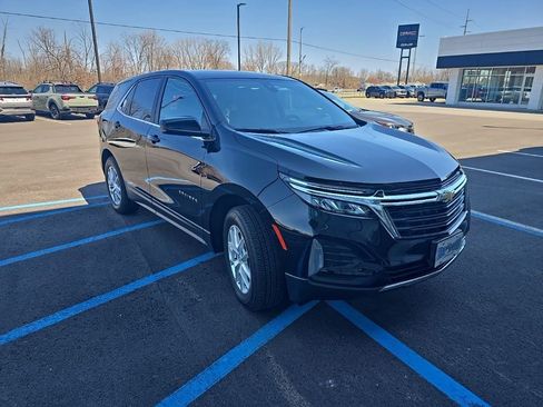 Used 2024 Chevrolet Equinox LT image 2