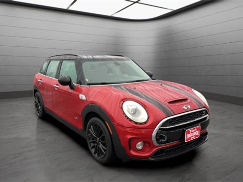 Used 2017 MINI Cooper Clubman S image 1