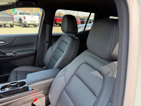 Used 2025 Chevrolet Equinox LT w/ Convenience Package II AWD/4WD image 10