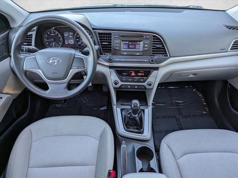 Used 2017 Hyundai Elantra SE image 15
