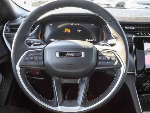 New 2025 Jeep Grand Cherokee L Altitude image 28