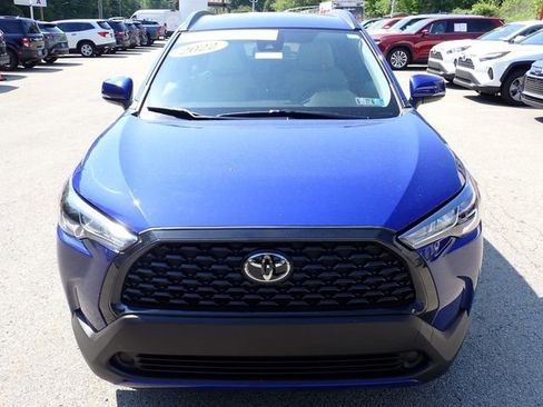 Certified 2022 Toyota Corolla Cross LE AWD/4WD image 11