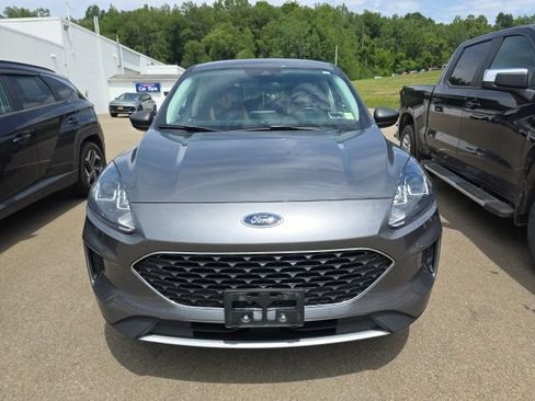 Used 2022 Ford Escape SE w/ Convenience Package FWD image 3