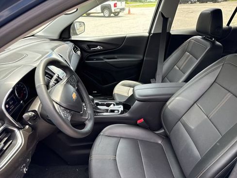 Used 2024 Chevrolet Equinox Premier AWD/4WD image 11