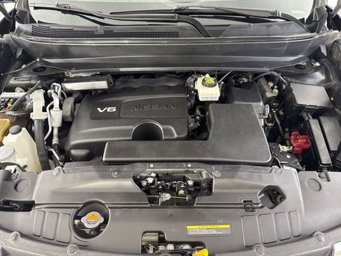 Used 2020 Nissan Pathfinder SL AWD/4WD image 17