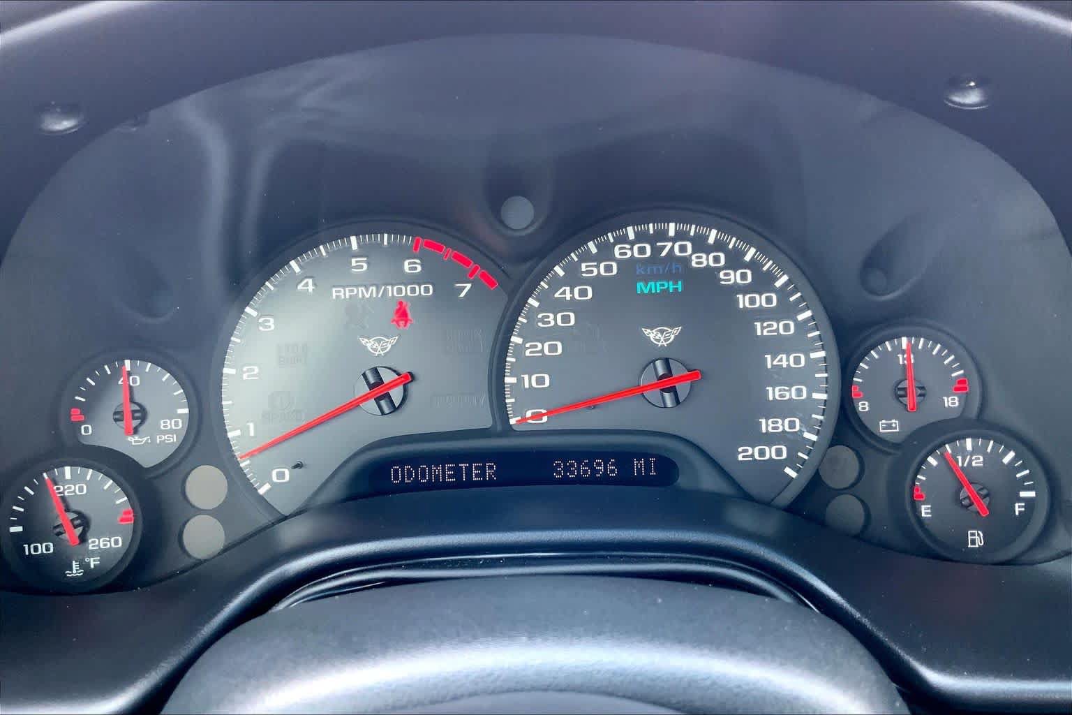 Used 2002 Chevrolet Corvette Coupe RWD image 21