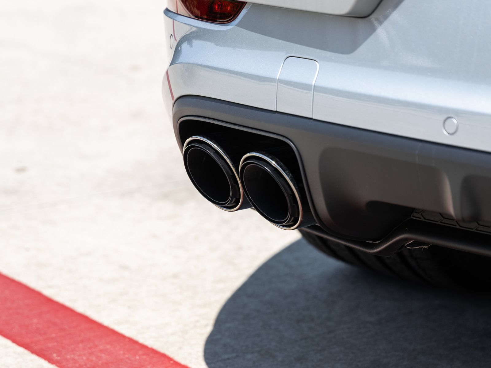 Certified 2026 Porsche Cayenne E-Hybrid Coupe AWD/4WD image 16