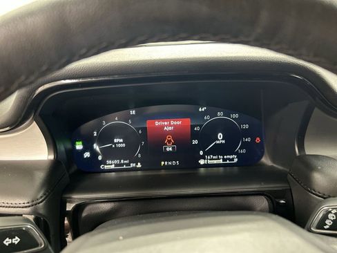 Used 2022 Lincoln Nautilus AWD w/ Premium Package image 13