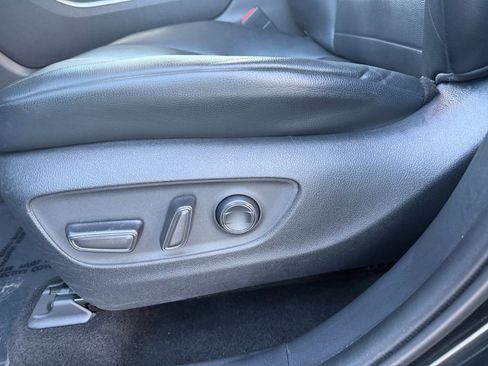 Used 2021 Toyota Highlander XLE image 26