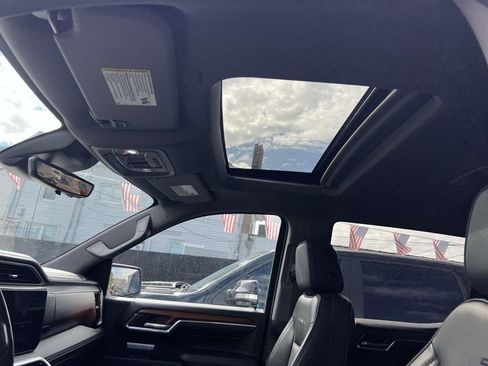 Used 2022 GMC Sierra 1500 Denali w/ Denali Reserve Package image 19