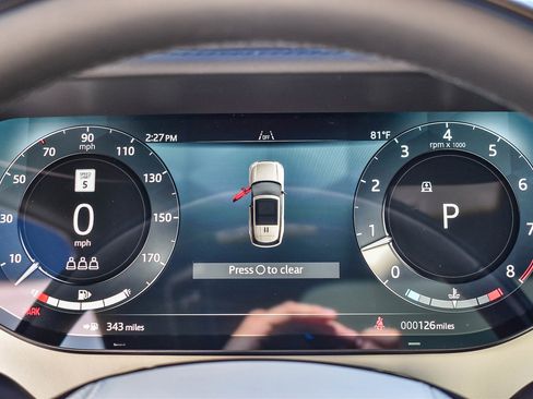 Used 2025 Land Rover Range Rover SE image 23