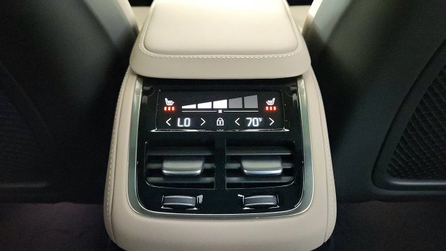 Used 2026 Volvo XC90 B6 Plus w/ Protection Package Premier AWD/4WD image 33