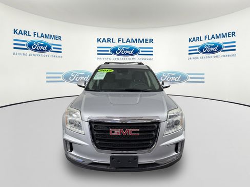 Used 2017 GMC Terrain SLE w/ Technology Package image 6