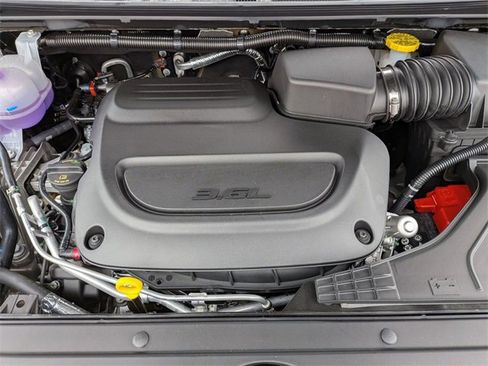 New 2026 Chrysler Pacifica Select image 31