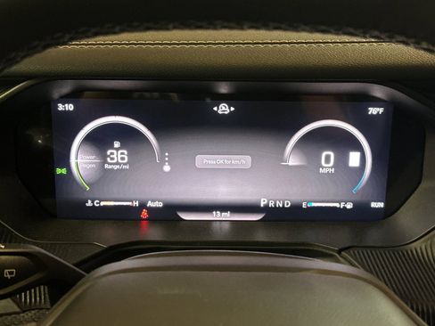 New 2026 Jeep Cherokee Overland w/ Advanced Pro Tech Group AWD/4WD image 24