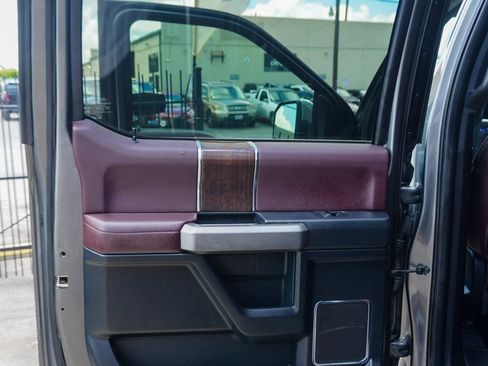 Used 2015 Ford F150 Platinum w/ Equipment Group 701A Luxury image 12