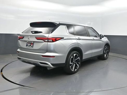 Used 2022 Mitsubishi Outlander SE AWD/4WD image 29