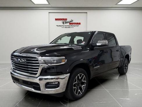 Used 2025 RAM 1500 Laramie AWD/4WD image 1