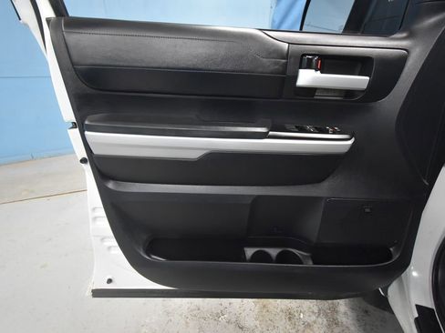 Used 2019 Toyota Tundra Limited w/ Limited Premium Package image 4