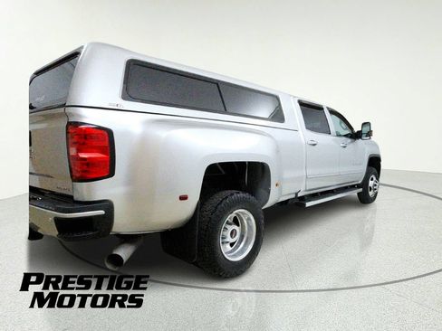 Used 2019 GMC Sierra 3500 Denali AWD/4WD image 6