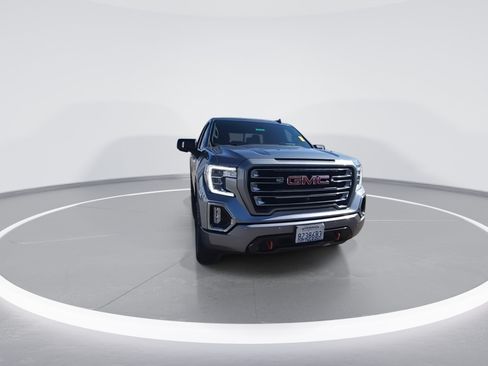 Used 2021 GMC Sierra 1500 AT4 w/ AT4 Premium Package AWD/4WD image 3