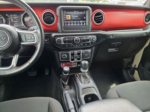 Used 2020 Jeep Gladiator Rubicon w/ LED Lighting Group AWD/4WD image 11