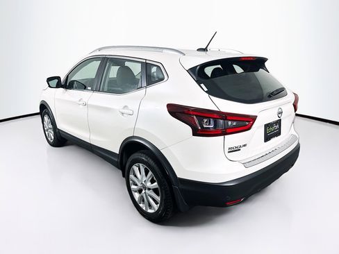 Used 2022 Nissan Rogue Sport SV image 5