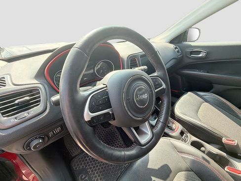 Used 2018 Jeep Compass Trailhawk w/ Cold Weather Group AWD/4WD image 12