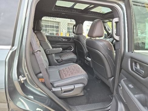 New 2026 Nissan Armada Platinum Reserve w/ Convenience Package AWD/4WD image 11