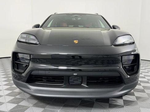 Certified 2026 Porsche Macan Electric RWD image 6