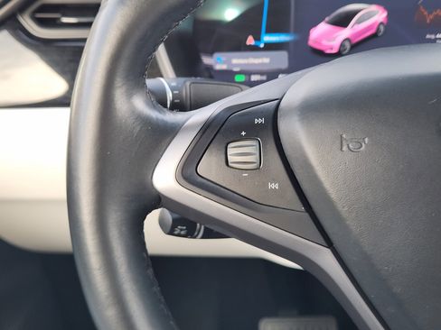 Used 2020 Tesla Model X Long Range image 32