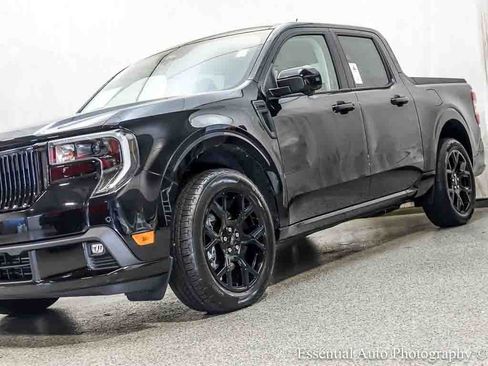 Used 2025 Ford Maverick Lobo AWD/4WD image 4