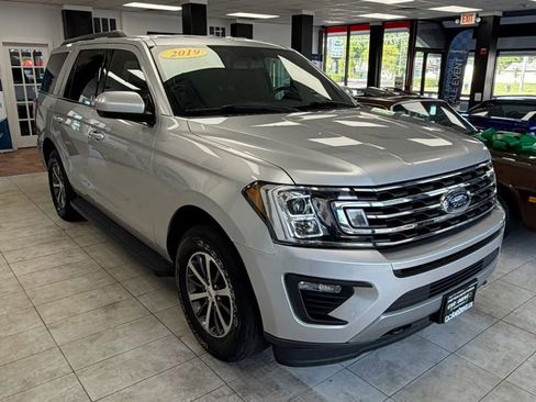 Used 2019 Ford Expedition XLT AWD/4WD image 3