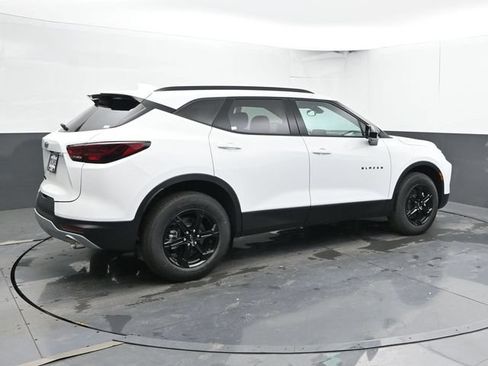 New 2026 Chevrolet Blazer LT w/ Convenience Package AWD/4WD image 2