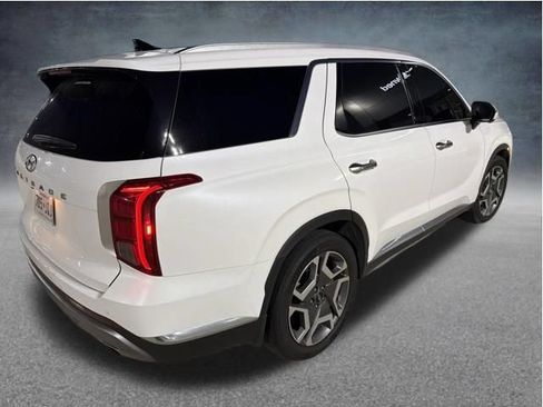 Used 2023 Hyundai Palisade Limited FWD image 9