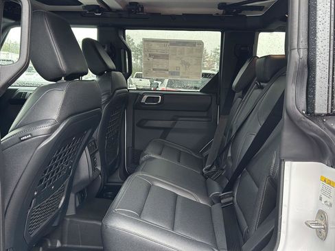 New 2025 Ford Bronco Badlands w/ Sasquatch Package image 13
