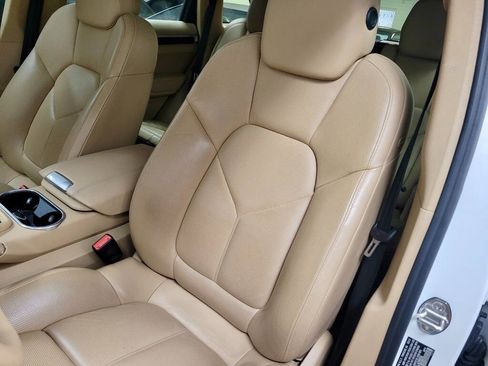 Used 2012 Porsche Cayenne image 34