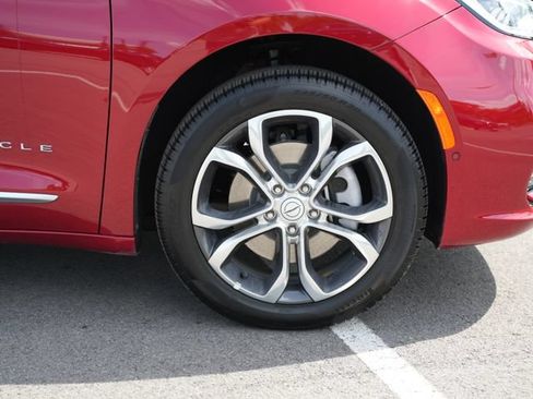 Used 2026 Chrysler Pacifica Pinnacle AWD/4WD image 53