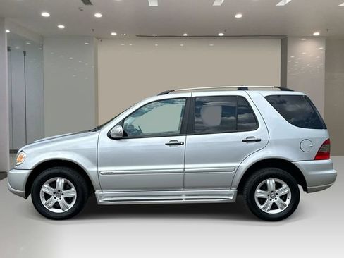 Used 2005 Mercedes-Benz ML 350 4MATIC image 2