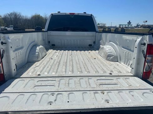 Used 2022 Ford F250 XL w/ Power Equipment Group image 9