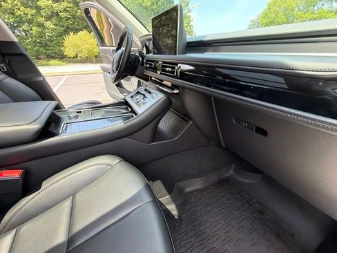 Used 2024 Lincoln Aviator AWD w/ Premium Package image 33