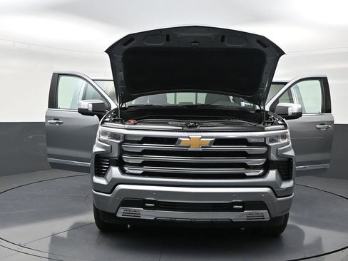Used 2025 Chevrolet Silverado 1500 High Country image 34