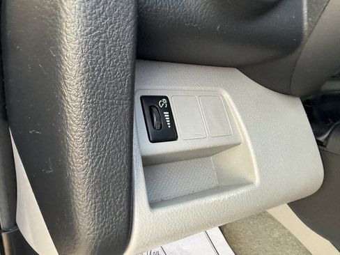 Used 2011 Toyota RAV4 2WD w/ Base L4 Extra Value Pkg image 13