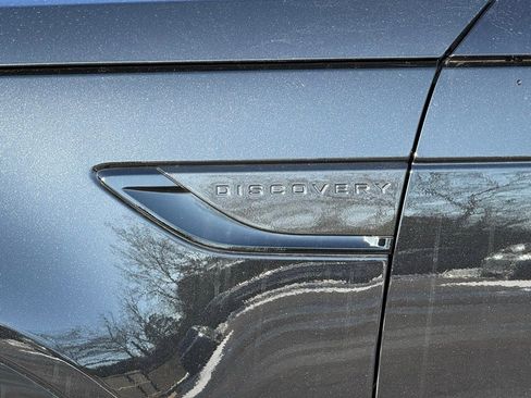 Certified 2025 Land Rover Discovery Dynamic SE image 42