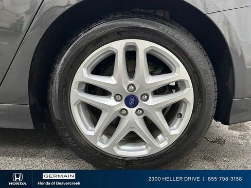 Used 2015 Ford Fusion SE FWD image 14