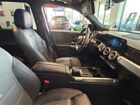 Used 2022 Mercedes-Benz GLB 250 GLB 250 SUV image 45