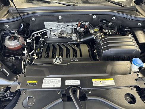 Used 2023 Volkswagen Atlas SE image 28