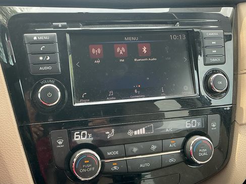 Used 2018 Nissan Rogue SV FWD image 26
