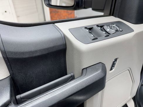 Used 2018 Ford F250 XL w/ STX Appearance Package AWD/4WD image 11